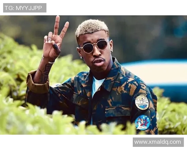 球星足球手包：运动与时尚的完美结合，引领潮流新风尚